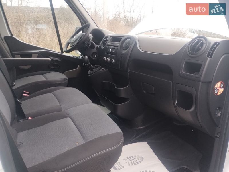 Грузовой фургон Renault Master 2017 в Дубно