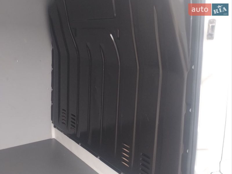 Грузовой фургон Renault Master 2017 в Дубно