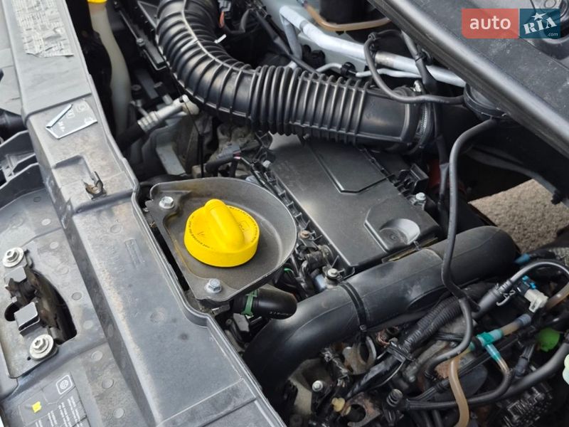 Вантажний фургон Renault Master 2014 в Рівному