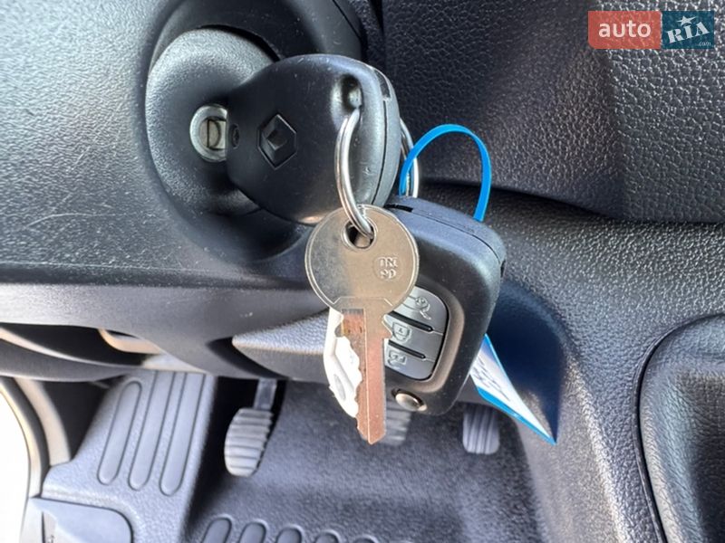 Грузовой фургон Renault Master 2022 в Киеве