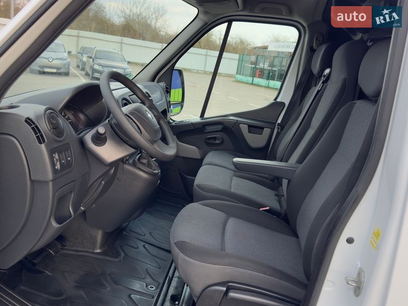 Вантажний фургон Renault Master 2019 в Дубні