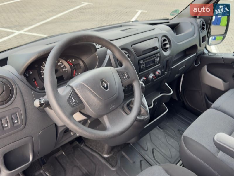 Вантажний фургон Renault Master 2019 в Дубні