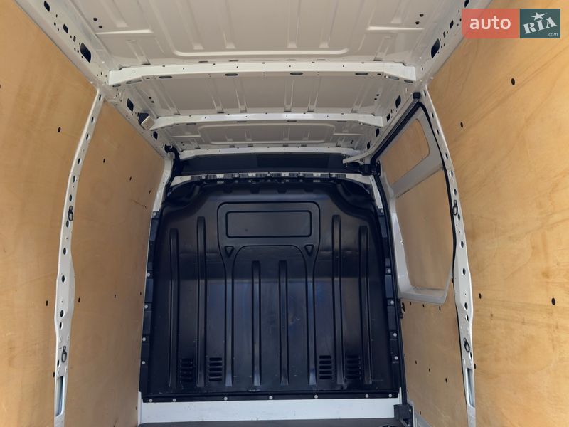 Вантажний фургон Renault Master 2019 в Дубні