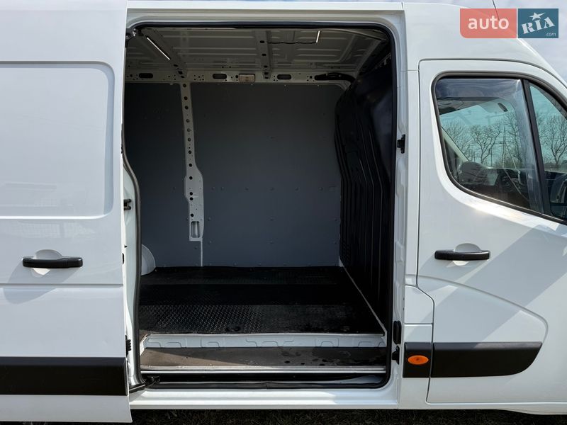 Грузовой фургон Renault Master 2018 в Львове