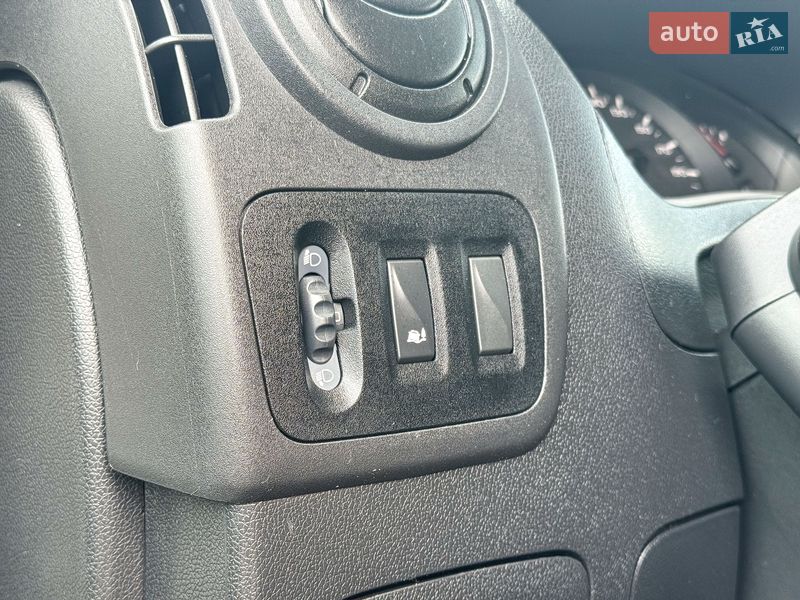 Грузовой фургон Renault Master 2015 в Ровно