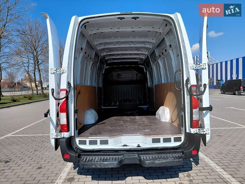 Вантажний фургон Renault Master 2023 в Івано-Франківську