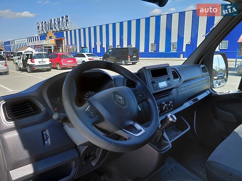 Вантажний фургон Renault Master 2023 в Івано-Франківську
