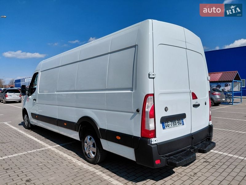 Вантажний фургон Renault Master 2023 в Івано-Франківську