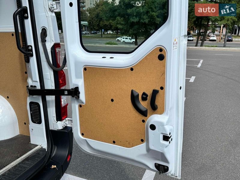 Грузовой фургон Renault Master 2023 в Киеве