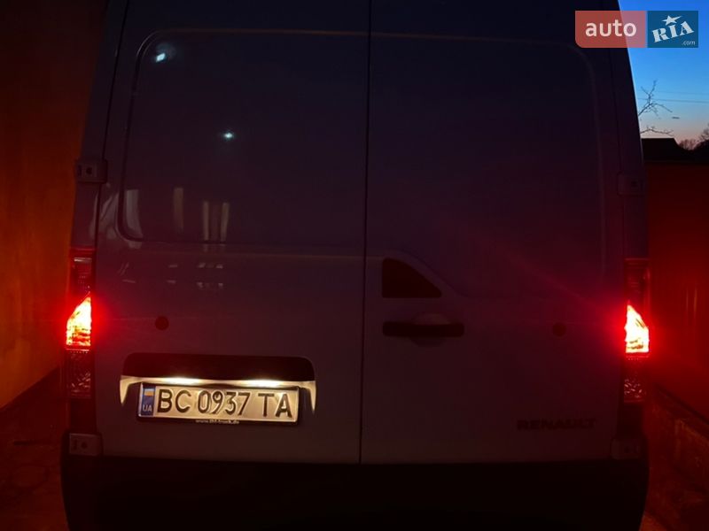 Вантажопасажирський фургон Renault Master 2015 в Долині