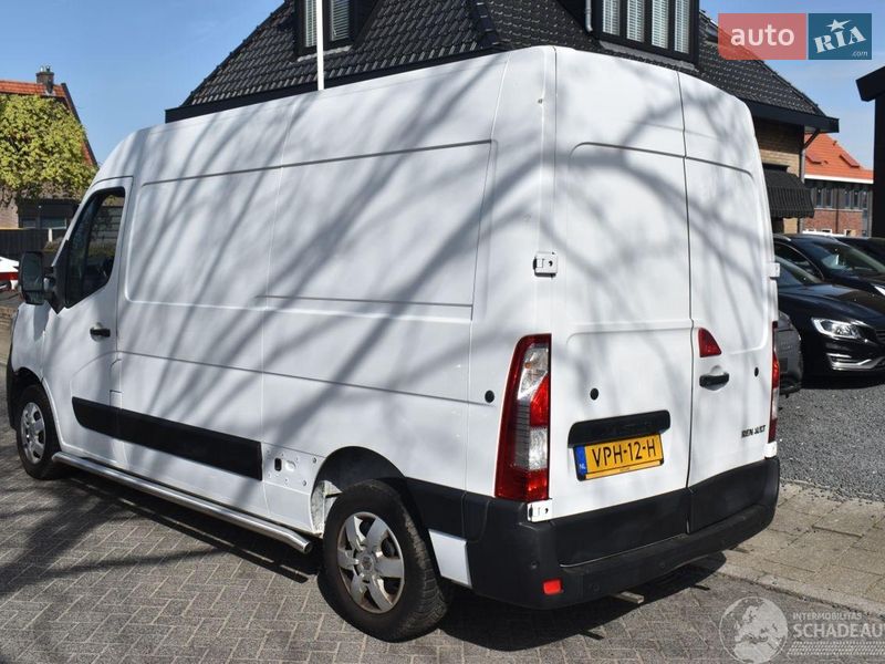 Грузовой фургон Renault Master 2022 в Львове