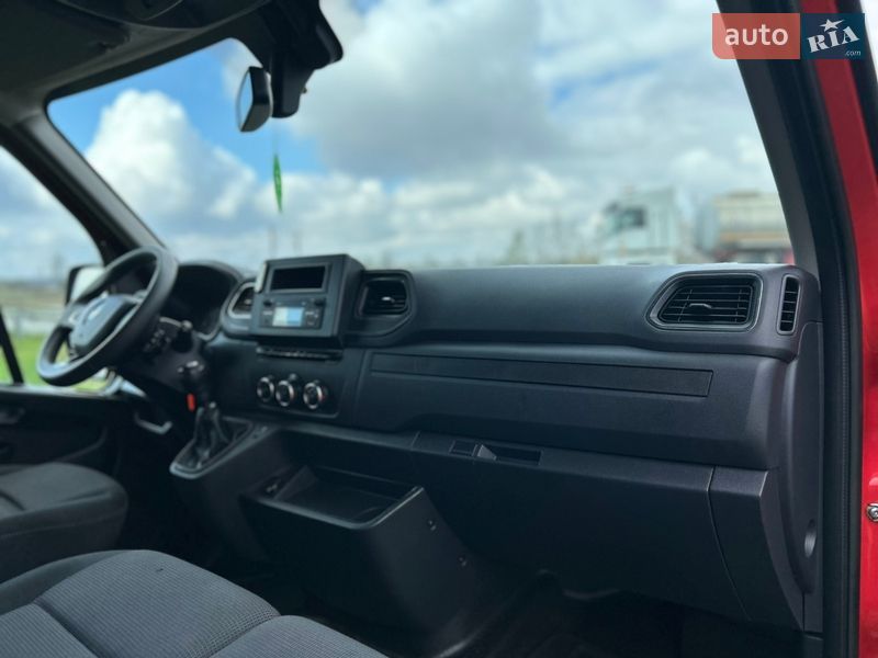 Грузовой фургон Renault Master 2024 в Стрые