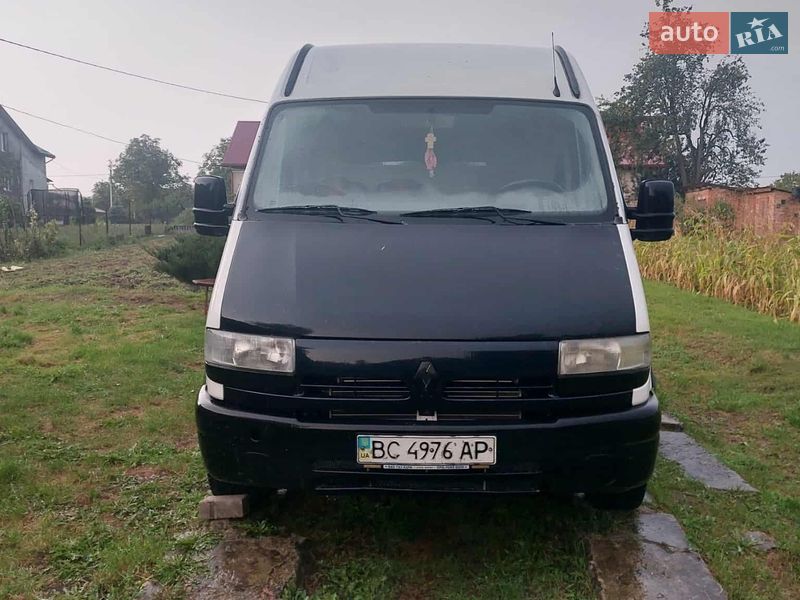 Грузовой фургон Renault Master 2001 в Львове