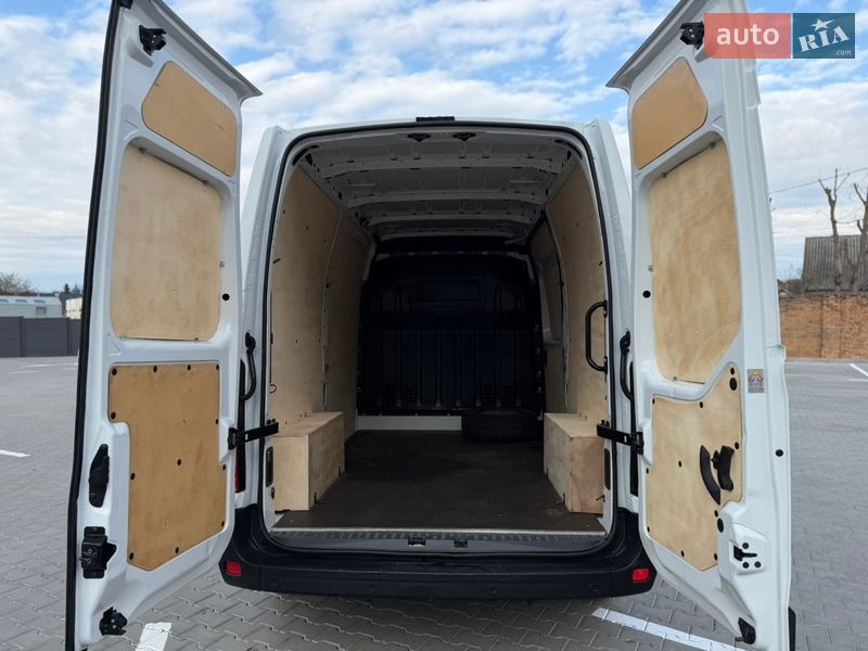 Грузовой фургон Renault Master 2021 в Дубно