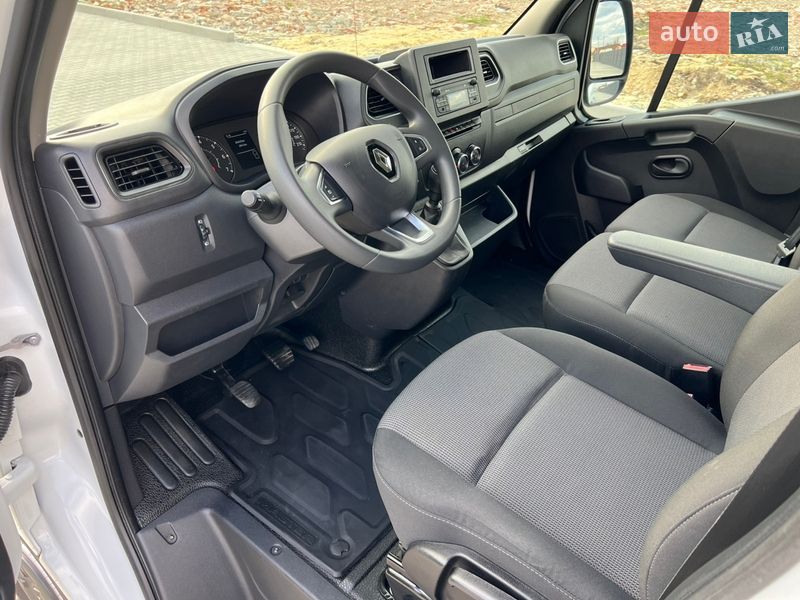 Грузовой фургон Renault Master 2022 в Дубно
