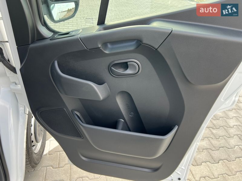 Грузовой фургон Renault Master 2022 в Дубно