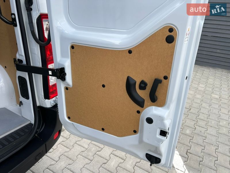 Грузовой фургон Renault Master 2022 в Дубно