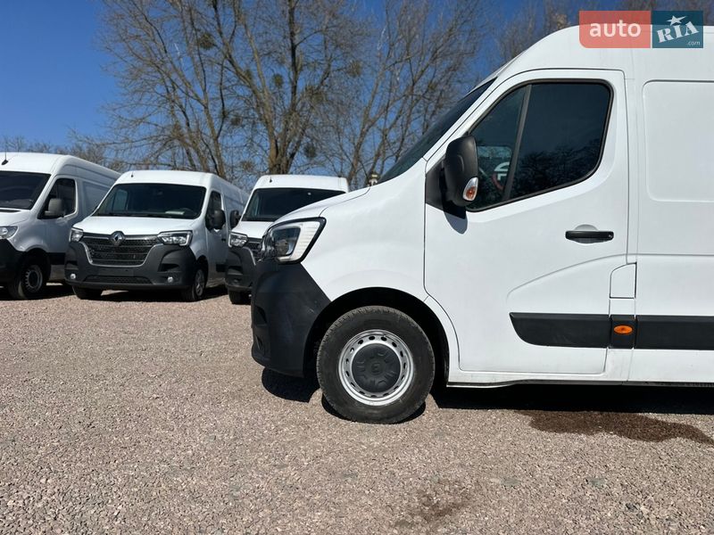 Вантажний фургон Renault Master 2021 в Рівному