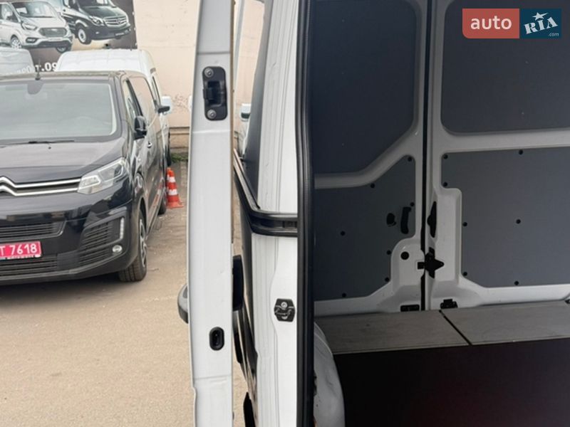 Вантажний фургон Renault Master 2021 в Луцьку