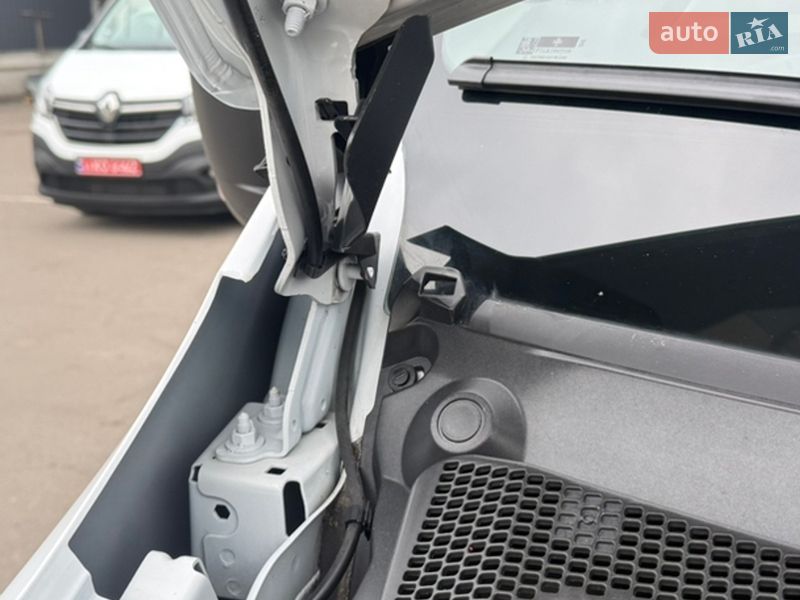 Вантажний фургон Renault Master 2021 в Луцьку