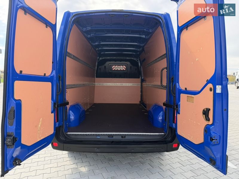 Грузовой фургон Renault Master 2022 в Дубно