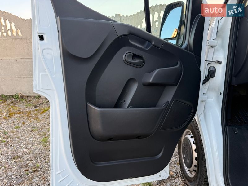 Вантажний фургон Renault Master 2021 в Бердичеві