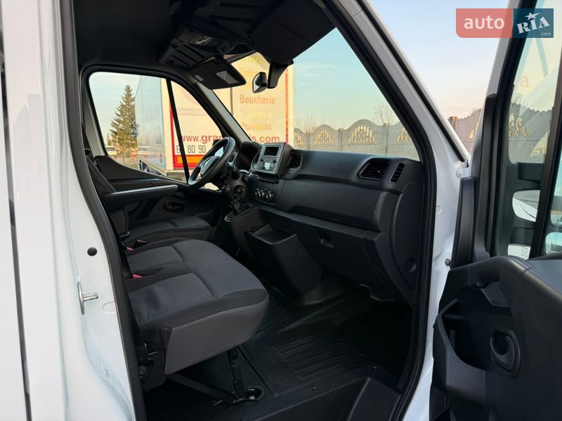Вантажний фургон Renault Master 2021 в Бердичеві