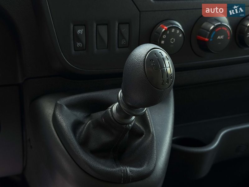 Мікроавтобус Renault Master 2017 в Луцьку фото 83 Мікроавтобус Renault Master 2017 в Луцьку