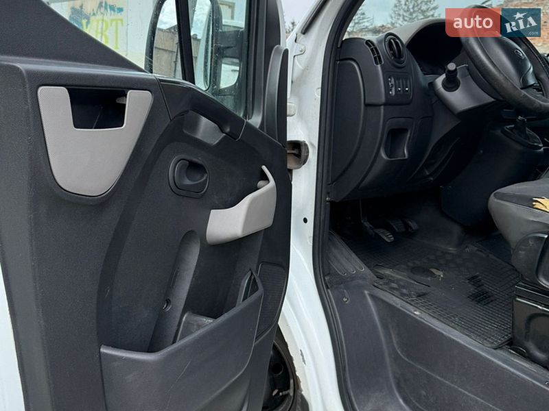 Вантажний фургон Renault Master 2016 в Харкові