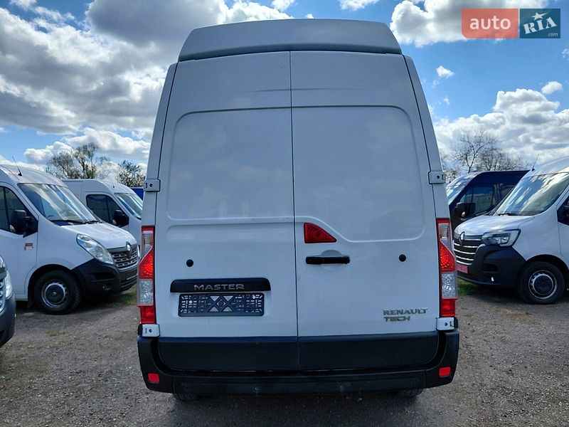 Грузовой фургон Renault Master 2015 в Ивано-Франковске