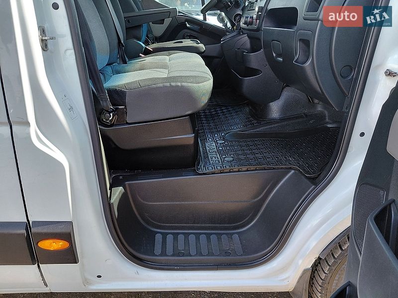 Грузовой фургон Renault Master 2015 в Ивано-Франковске