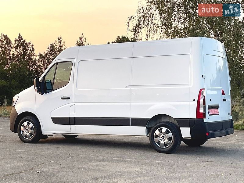 Вантажний фургон Renault Master 2021 в Дніпрі