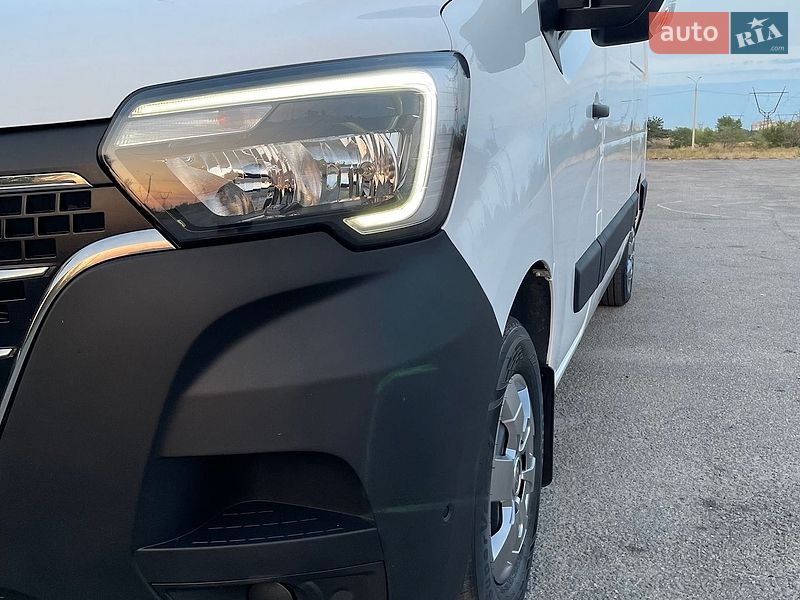 Вантажний фургон Renault Master 2021 в Дніпрі