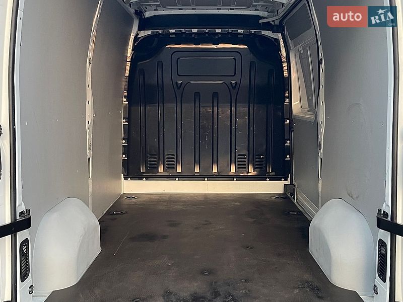 Вантажний фургон Renault Master 2021 в Дніпрі