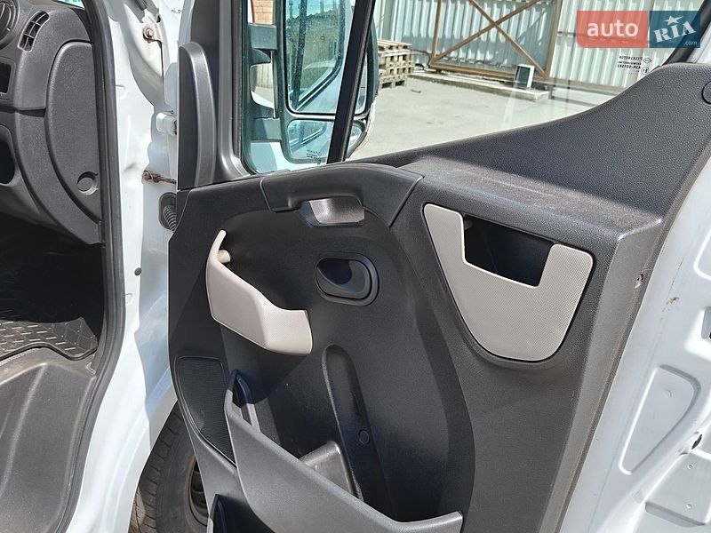 Микроавтобус грузовой (до 3,5т) Renault Master 2015 в Полтаве фото 27 Микроавтобус грузовой (до 3,5т) Renault Master 2015 в Полтаве