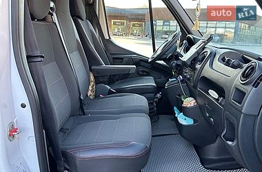 Вантажний фургон Renault Master 2019 в Дніпрі