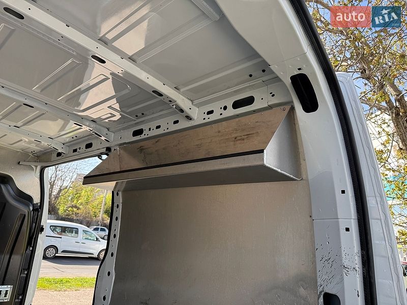 Вантажний фургон Renault Master 2022 в Одесі