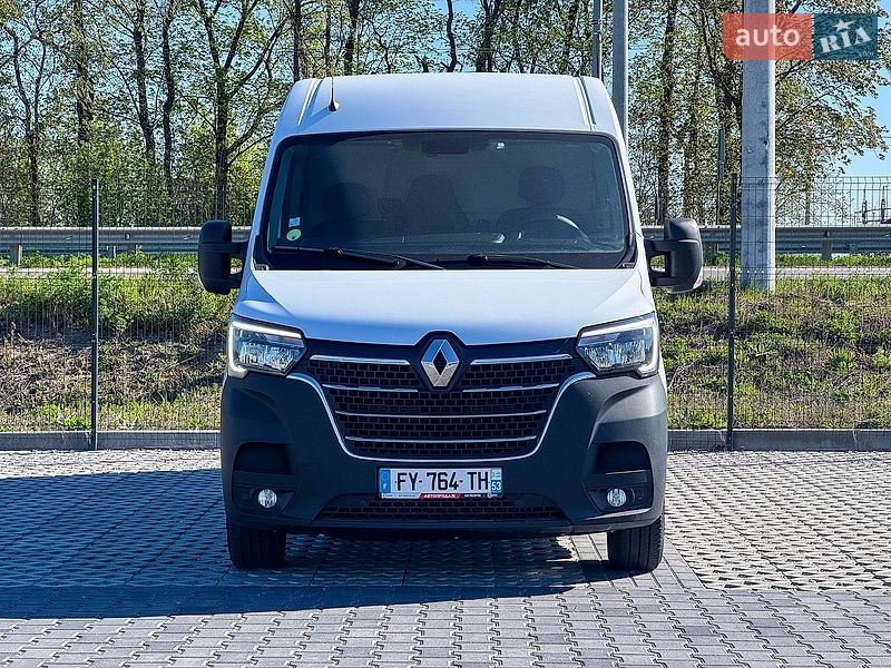 Вантажний фургон Renault Master 2021 в Рівному