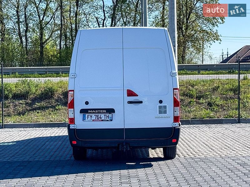 Вантажний фургон Renault Master 2021 в Рівному