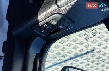 Вантажний фургон Renault Master 2021 в Рівному