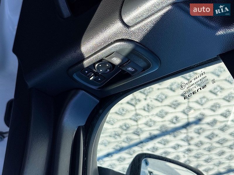 Вантажний фургон Renault Master 2021 в Рівному