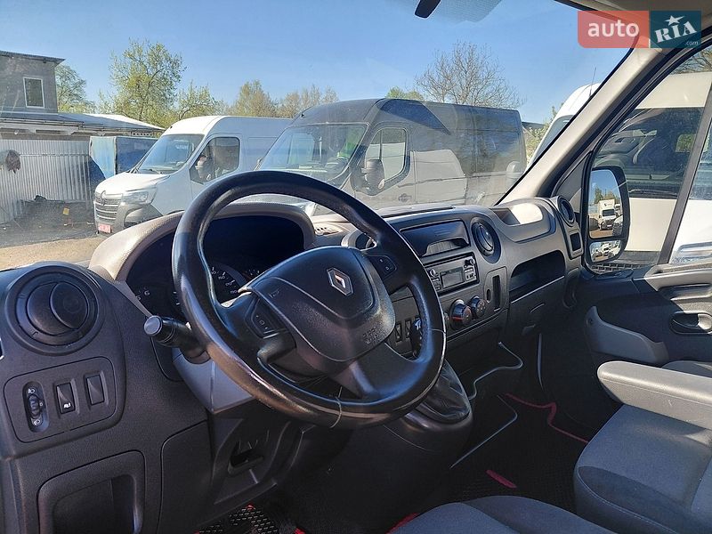 Грузовой фургон Renault Master 2015 в Ивано-Франковске