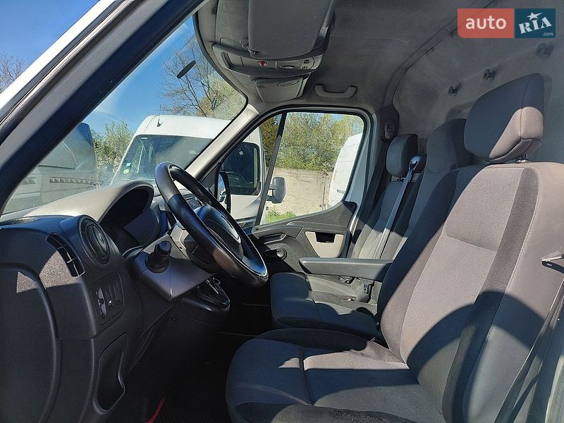 Грузовой фургон Renault Master 2015 в Ивано-Франковске