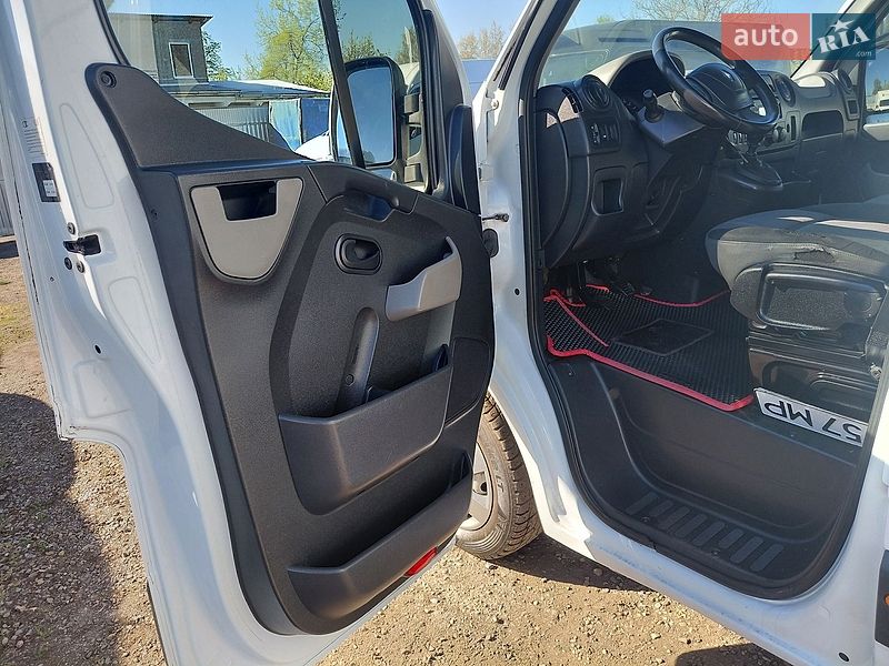 Грузовой фургон Renault Master 2015 в Ивано-Франковске