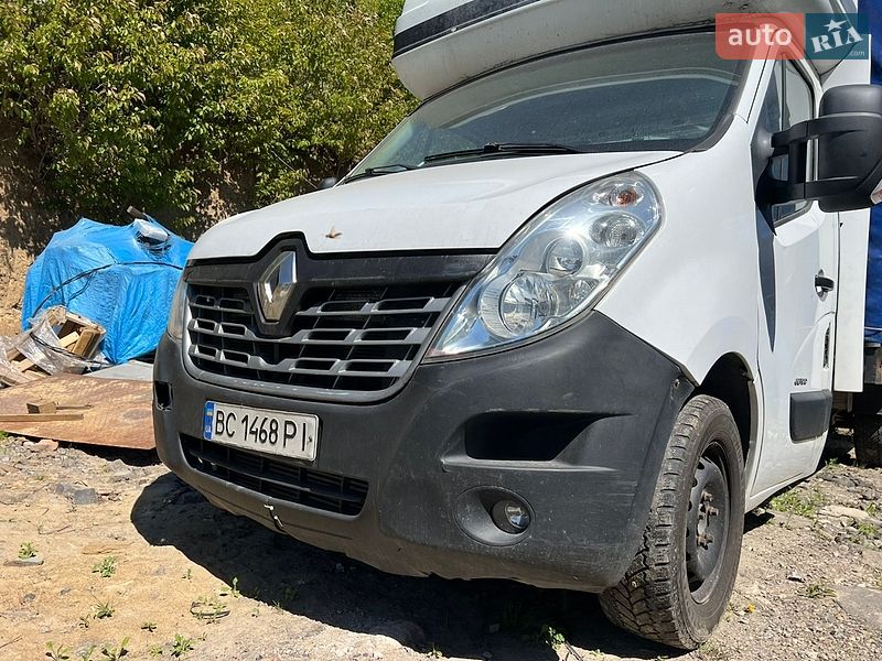 Грузовой фургон Renault Master 2015 в Львове