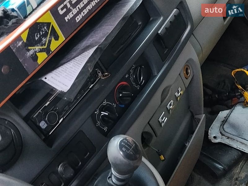 Вантажний фургон Renault Master 2006 в Недригайліву