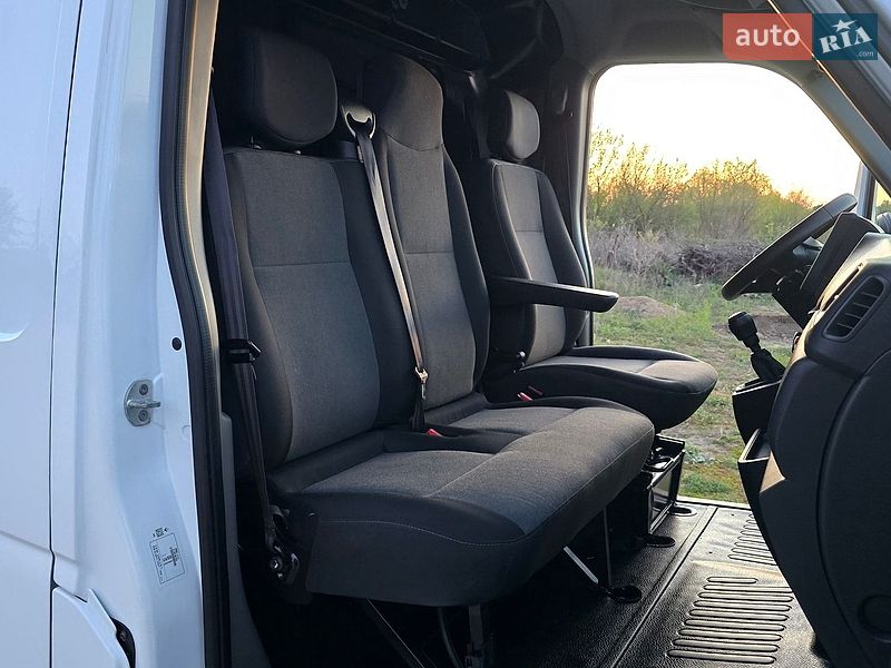 Грузовой фургон Renault Master 2023 в Житомире
