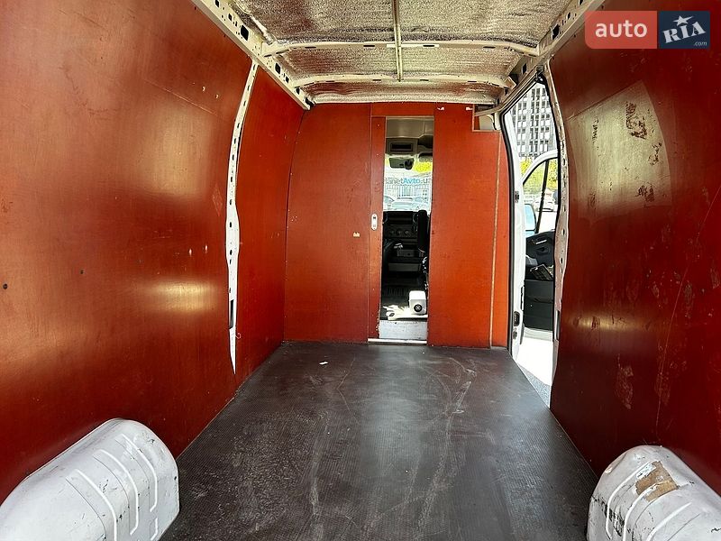 Грузовой фургон Renault Master 2017 в Львове