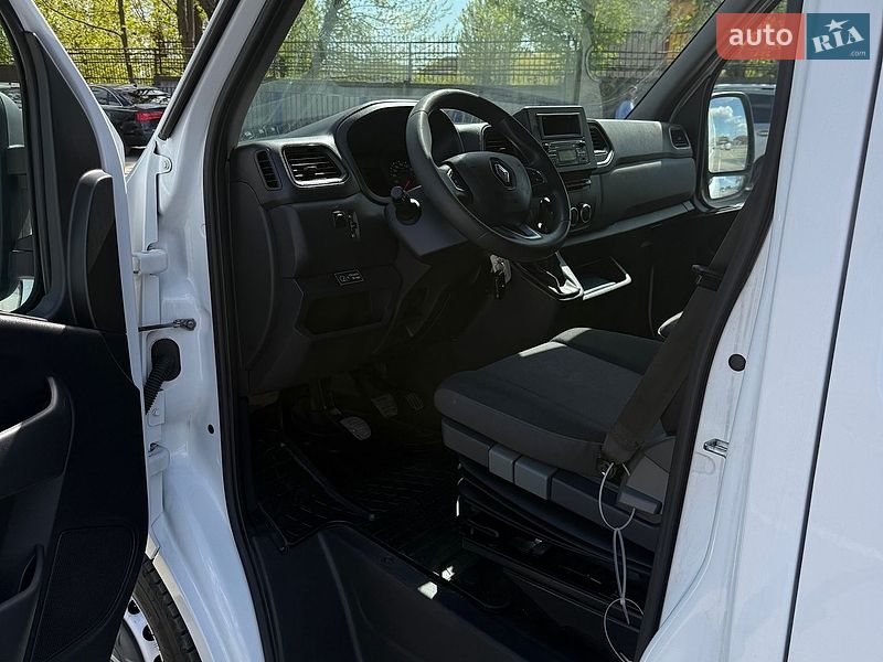 Вантажний фургон Renault Master 2020 в Тернополі