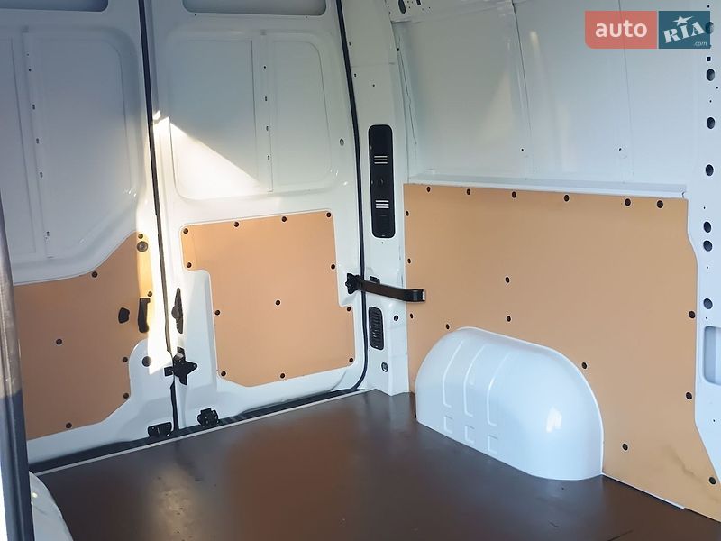 Грузовой фургон Renault Master 2020 в Дубно